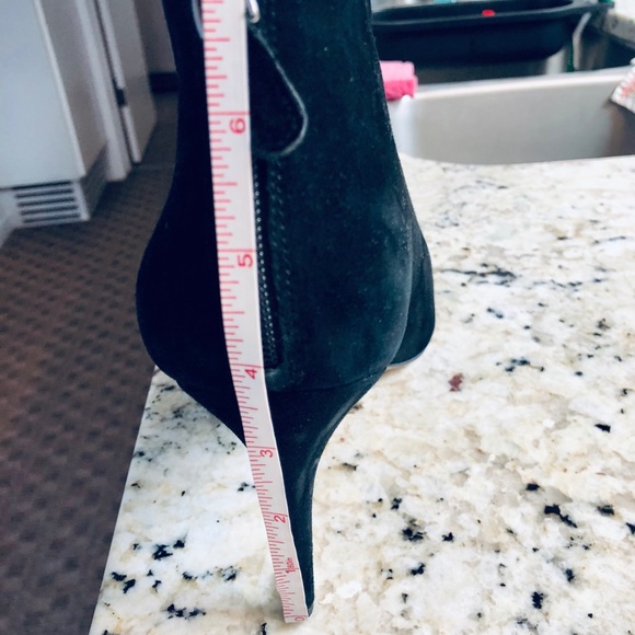 Enzo Angiolini Black Suede Bootie Ankle Boot Black - Picture 12 of 12